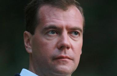 Коммунисты в Госдуме РФ просят Следком заняться "тайной империей" Медведева