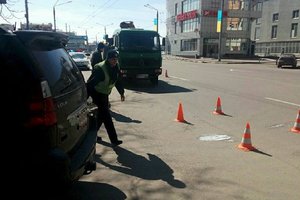 В Харькове грузовик насмерть сбил женщину