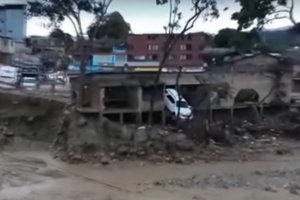 Видео сокрушительного наводнения в Колумбии, унесшего жизни 250 человек