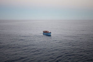 У берегов Ливии затонуло судно с мигрантами: 100 человек пропали без вести