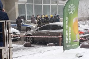 В Петербурге возле библиотеки произошел взрыв: подростку оторвало руку