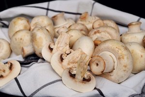 В Украине стремительно растут цены на грибы