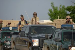 В Афганистане при атаке боевиков на военную базу погибли более 50 человек