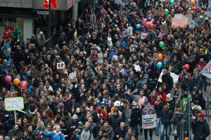 В Германии вспыхнули массовые протесты