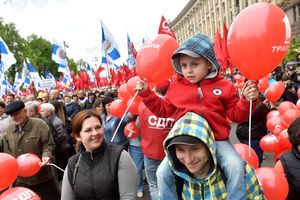 На первомайскую демонстрацию в Киеве вышли около тысячи человек