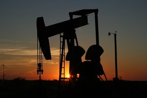 Страны ОПЕК сумели договориться о добыче нефти