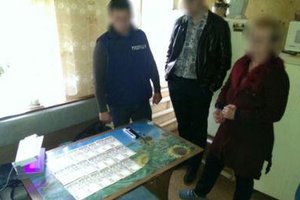 Председатель РГА и глава сельсовета в Днепропетровской области попались на взятке
