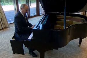 Как Путин в Китае сыграл на рояле: опубликовано видео