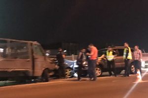 В Киеве водитель уснул за рулем и протаранил четыре авто