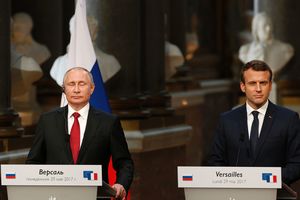 Макрон: Готов ввести новые санкции против России