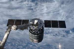 Космический грузовик Cygnus сгорел над Тихим океаном