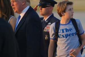 11-летний сын Трампа неожиданно стал иконой стиля