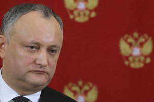 Партия Додона в третий раз пытается отправить правительство Молдовы в отставку  - СМИ