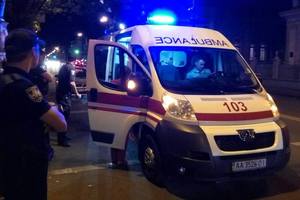В Киеве водитель сбил регулировщика на переходе
