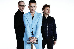 Солист Depeche Mode попал в больницу накануне концерта в Киеве