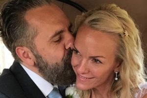 48-летняя дочь Руперта Мердока вышла замуж за художника