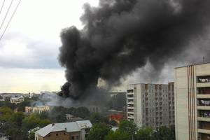 Масштабный пожар во Львове: горит инструментальный завод