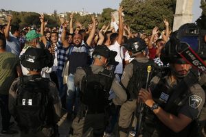 В Иерусалиме в новых столкновениях пострадали 56 человек