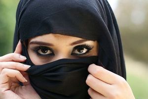 В США мусульманка отсудила 85 тысяч долларов за то, что полицейская заставила ее снять хиджаб