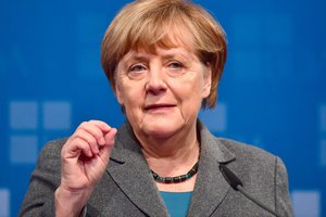 Меркель верит в действенность "нормандского формата"