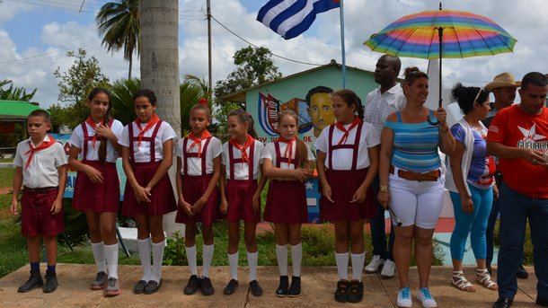 Будущее Кубы. С шести лет школьники вступают в ряды организации имени Хосе Марти ­– в местную пионерию. Фото: автора статьи