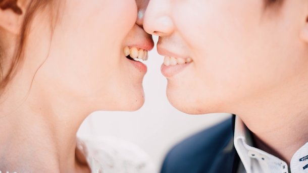Поцелуй может быть опасным. Фото: pixabay.com