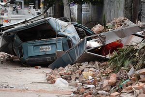 Число жертв мощного землетрясения в Мексике резко увеличилось