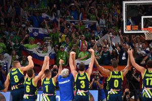 Словения сенсационно обыграла Испанию в полуфинале Евробаскета-2017