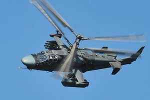 Российский вертолет открыл огонь по зрителям: появилась реакция Кремля