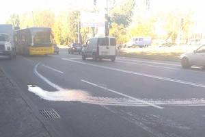 ЧП в Киеве: из маршрутки на ходу начал течь бензин