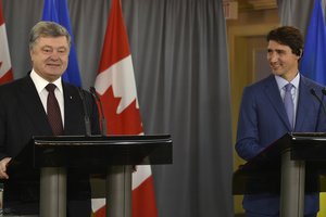 Переговоры с Канадой по безвизу: Порошенко раскрыл детали