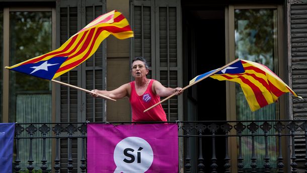 Руководство Испании потребовало от руководителя Каталонии отменить референдум — ABC