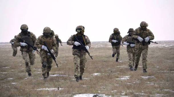 Сотни ветеранов Афгана находятся на передовой АТО — Порошенко