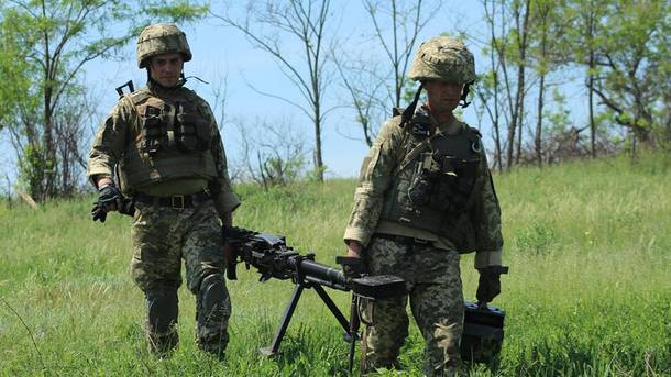 Украина понесла потери, но ликвидированы 4 пророссийских боевика — Ситуация на Донбассе
