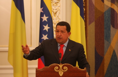 Уго Чавес стал президентом в четвертый раз