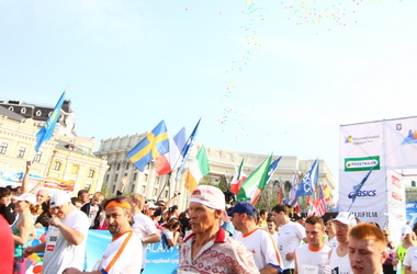 &lt;p&gt;В центре Киева стартовал международный марафон. Фото: УНН&lt;/p&gt;