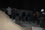"Война" на Жилянской продолжается: активисты снесли забор, охрана отбивалась дымовыми шашками и кирпичами