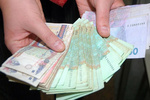 Средняя зарплата украинца в сентябре уменьшилась на 2,4%