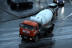 В Киеве застройщики пытались переехать людей бетономешалкой – Бригинец