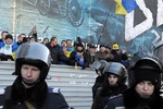 Власти пообещали сенаторам США не применять силу к Евромайдану