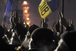 Протестующие на Евромайдане устроили невероятное световое шоу