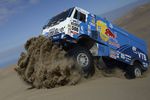 Россияне выиграли "Дакар" в классе грузовиков решением судей