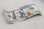 Доллар в Украине пробил отметку в 9 грн