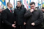 Лидеры оппозиции пошли подписывать соглашение к Януковичу