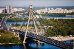 Киевские пожарные спасли женщину, которая пыталась сброситься с Московского моста