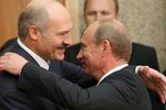 Лукашенко и Путин обсудили по телефону ситуацию в Украине