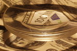 Курс валют на 8 апреля: Доллар приближается к рекордам