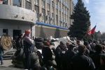 В Луганске сепаратисты заминировали здание и удерживают 60 человек - СБУ