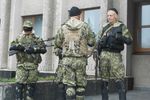 В Славянск прибыли "зеленые человечки" с пулеметами и снайперскими винтовками