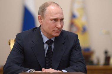 Путин пообещал крымским пенсионерам и бюджетникам поднять доходы на 25%